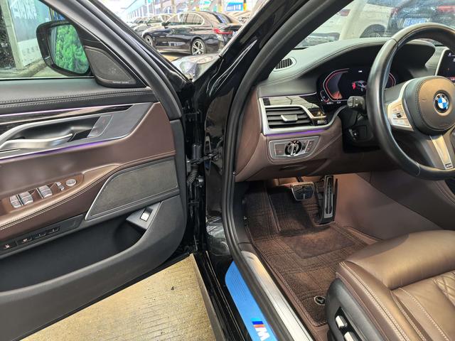 BMW 7 Series 730Li M Sport Package 2022 - фото 6