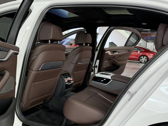 BMW 5 Series 530Li Premium M Sport Package 2021 - фото 7