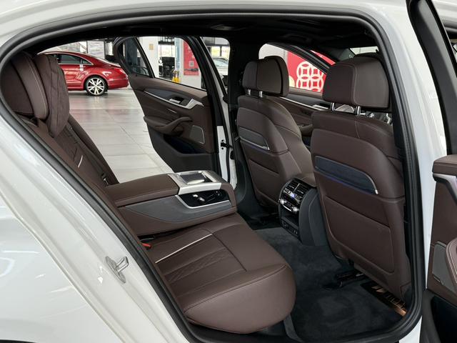 BMW 5 Series 530Li Premium M Sport Package 2021 - фото 8