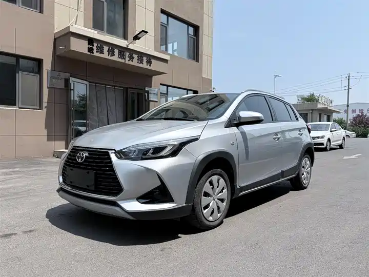 Toyota Yaris L
