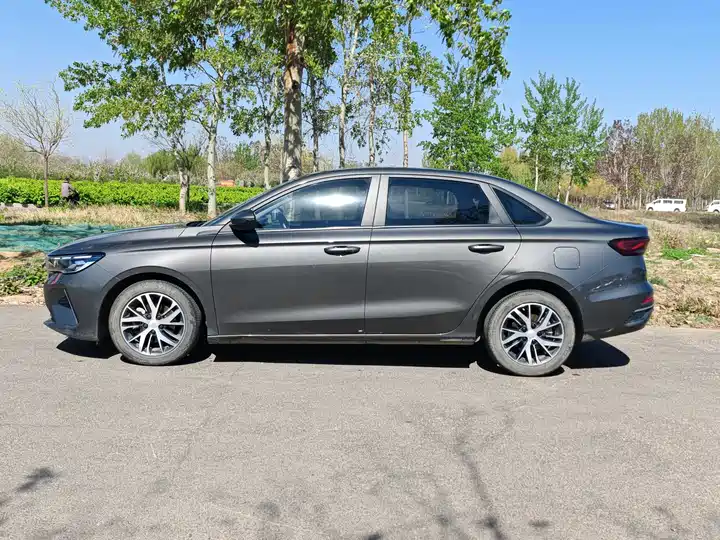 Geely Emgrand Champion Edition CVT Deluxe 2023 - фото 3