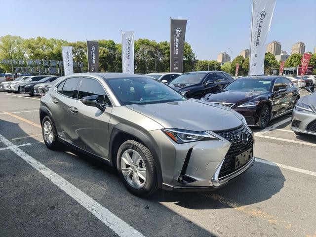 Lexus UX 260h Exploration Cool Edition 2022 - фото 3