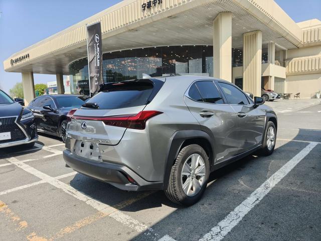 Lexus UX 260h Exploration Cool Edition 2022 - фото 4