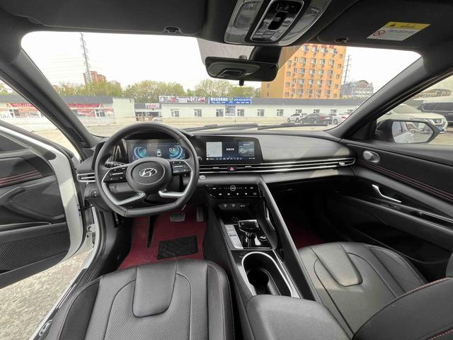Hyundai Elantra 1.5L CVT 20th SE 20th Anniversary Edition 2023 - фото 5