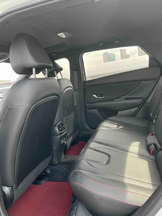 Hyundai Elantra 1.5L CVT 20th SE 20th Anniversary Edition 2023 - фото 6