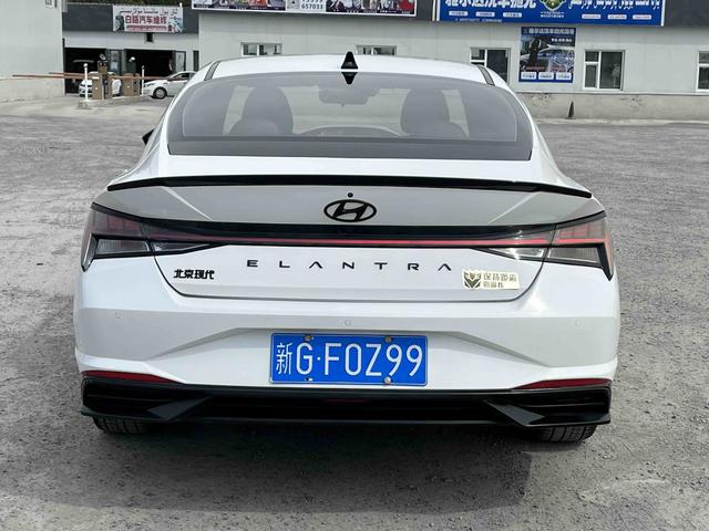 Hyundai Elantra 1.5L CVT 20th SE 20th Anniversary Edition 2023 - фото 8