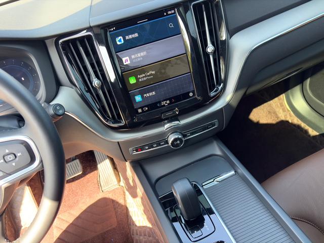 Volvo XC60 B5 AWD Smart Luxury Edition 2023 - фото 8