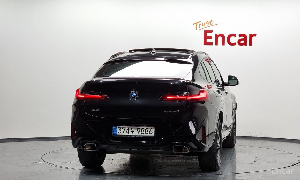 BMW X4 xDrive 20i M 2022 - фото 3