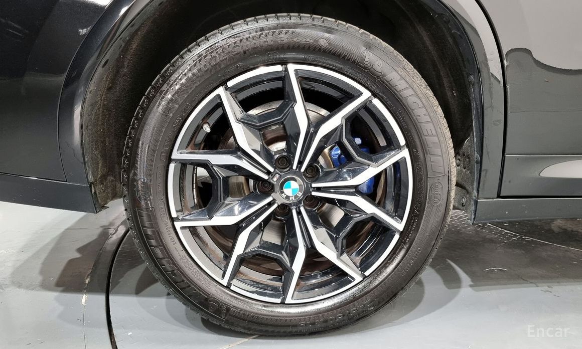 BMW X4 xDrive 20i M 2022 - фото 4