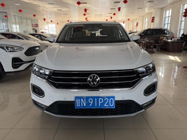 Volkswagen T-Roc 280TSI DSG 2WD Comfort Plus 2022 - фото 2