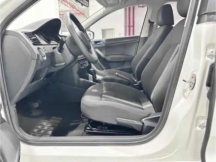 Skoda Rapid Automatic Standard Edition 2021 - фото 7